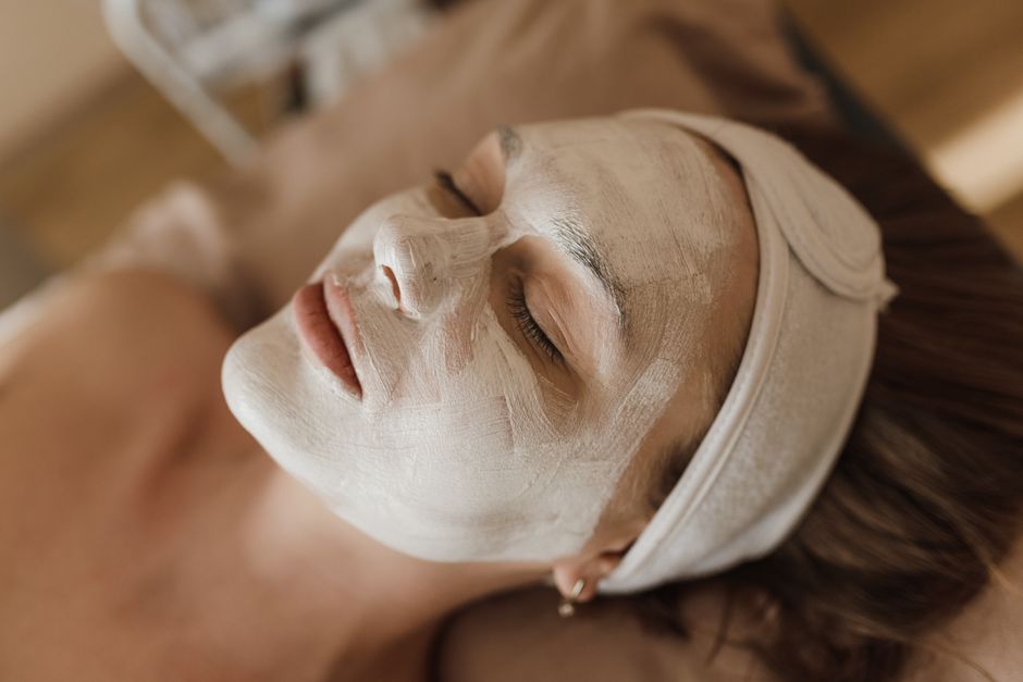 EXPRESS FACIAL WITH DERMAPLANING