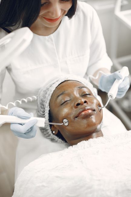 ALA (13%) Facial w/ Blue LED