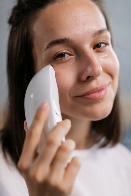 Hydro-dermabrasion L-Facial with LED Lights