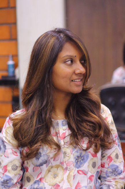 woman,styled-hair,salon,floral-pattern
