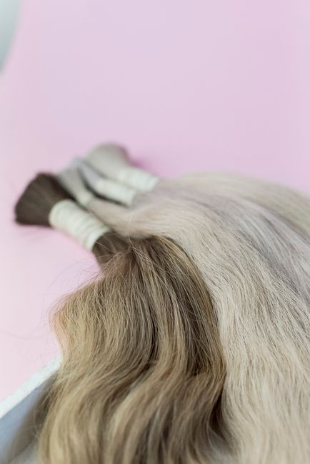 hair extensions,pink,product display