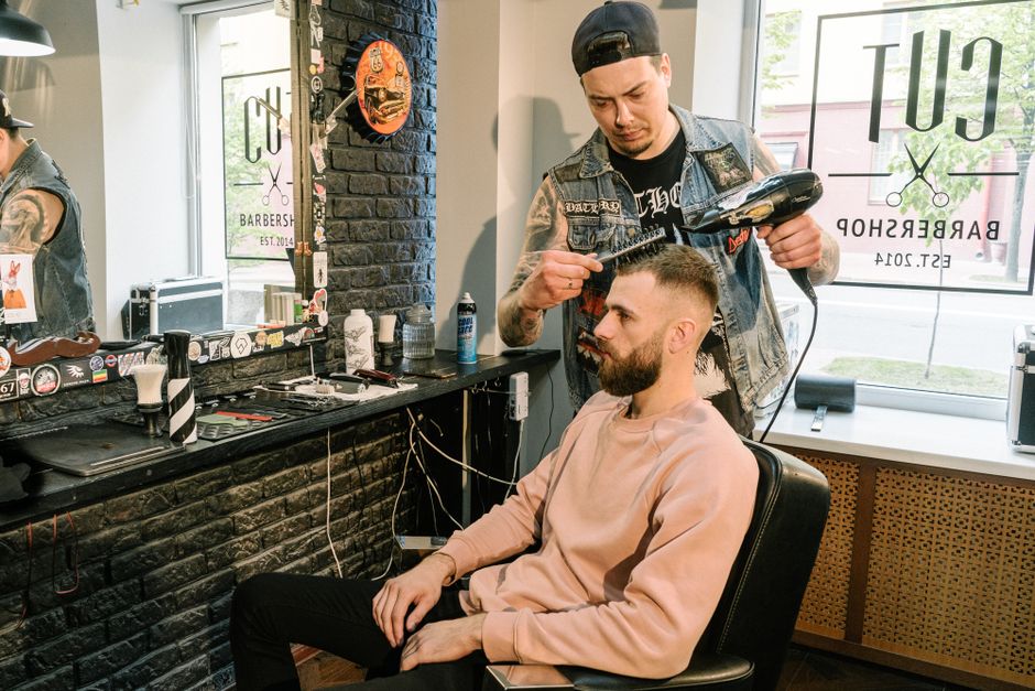 Return Client Haircut, Blowdry & Style